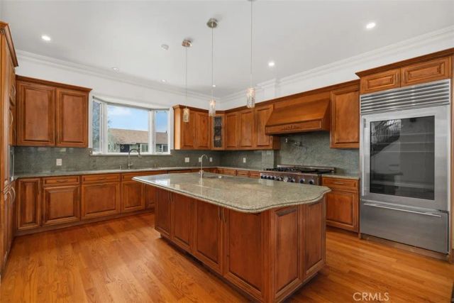 7822 Truxton, Los Angeles, CA 90045