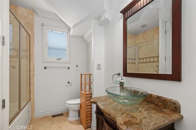 7822 Truxton, Los Angeles, CA 90045