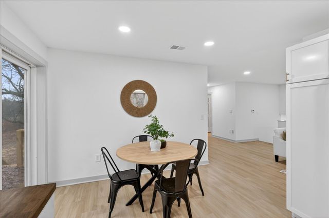 9780 Courtland Drive NE, Rockford, MI 49341