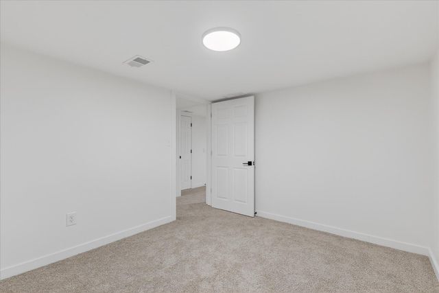 9780 Courtland Drive NE, Rockford, MI 49341