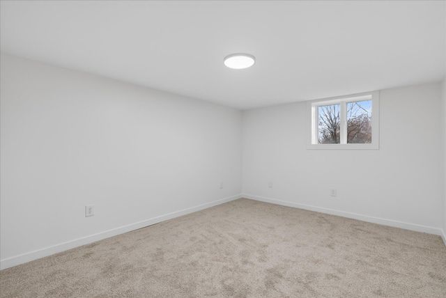 9780 Courtland Drive NE, Rockford, MI 49341