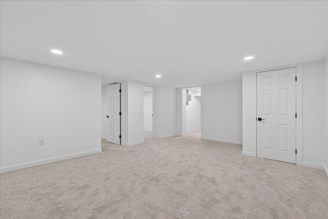 9780 Courtland Drive NE, Rockford, MI 49341