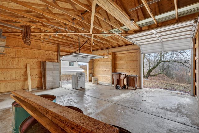 9780 Courtland Drive NE, Rockford, MI 49341