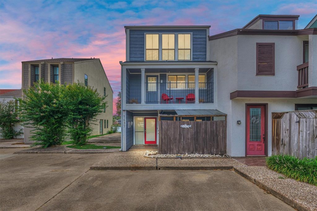 1437 Bowsprit Point, Willis, TX 77318