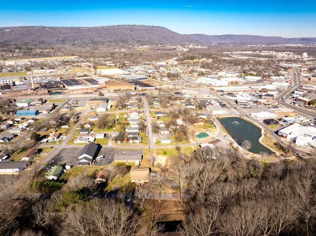 301 Dempsey Lane, Rossville, GA 30741