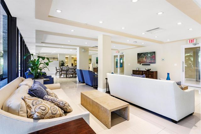 3912 S Ocean Boulevard 404, Highland Beach, FL 33487