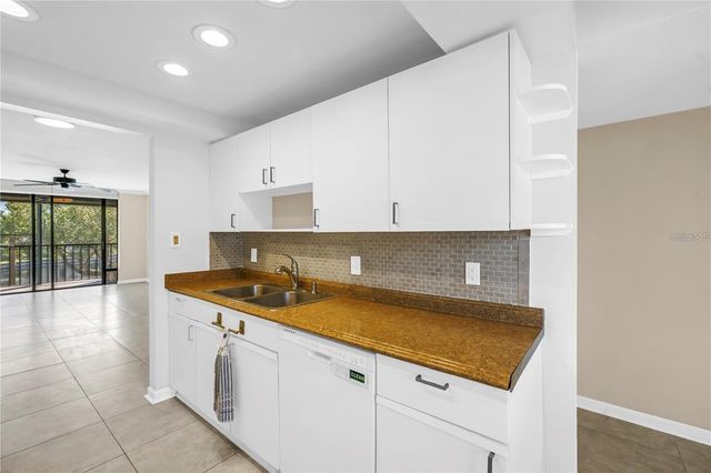 1320 PASADENA AVENUE S 203, South Pasadena, FL 33707