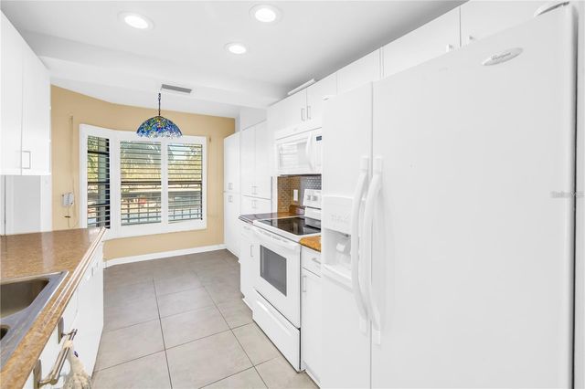 1320 PASADENA AVENUE S 203, South Pasadena, FL 33707