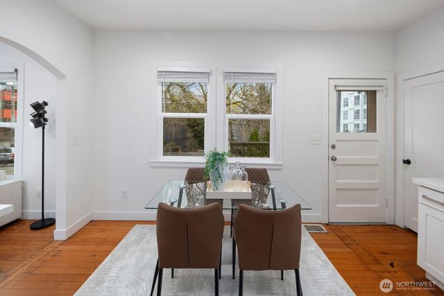 5240 39th Avenue S, Seattle, WA 98118