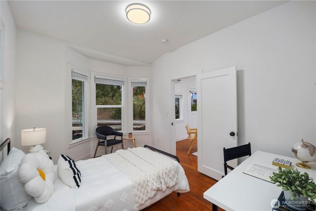 5240 39th Avenue S, Seattle, WA 98118