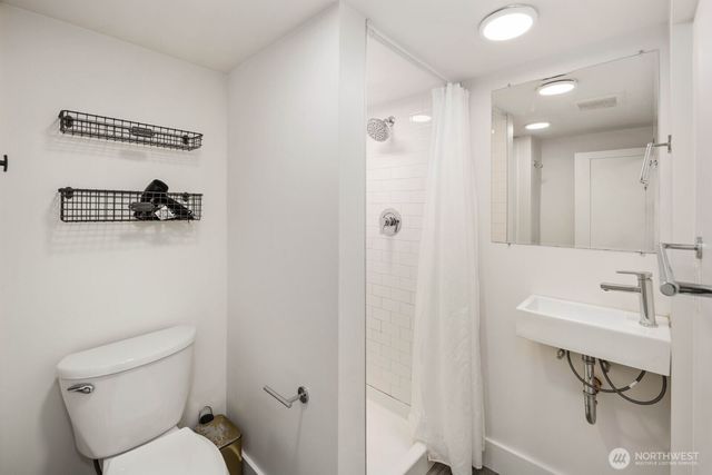 5240 39th Avenue S, Seattle, WA 98118