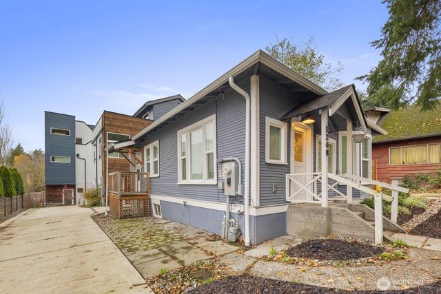 5240 39th Avenue S, Seattle, WA 98118