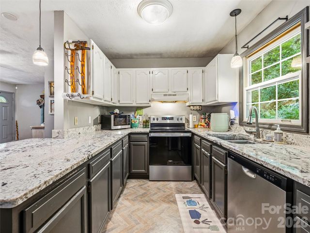 103 Old US 19 23 Highway, Candler, NC 28715