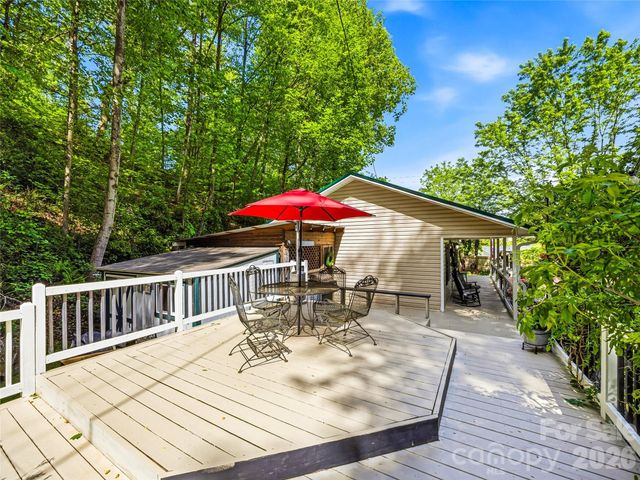 103 Old US 19 23 Highway, Candler, NC 28715