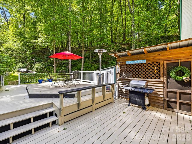 103 Old US 19 23 Highway, Candler, NC 28715
