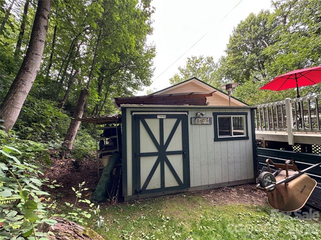 103 Old US 19 23 Highway, Candler, NC 28715