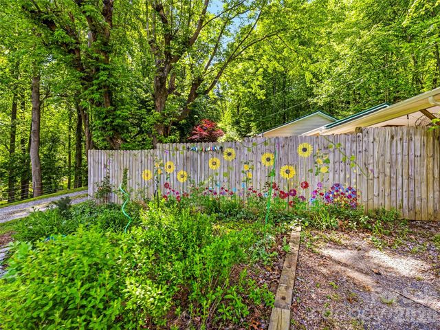103 Old US 19 23 Highway, Candler, NC 28715