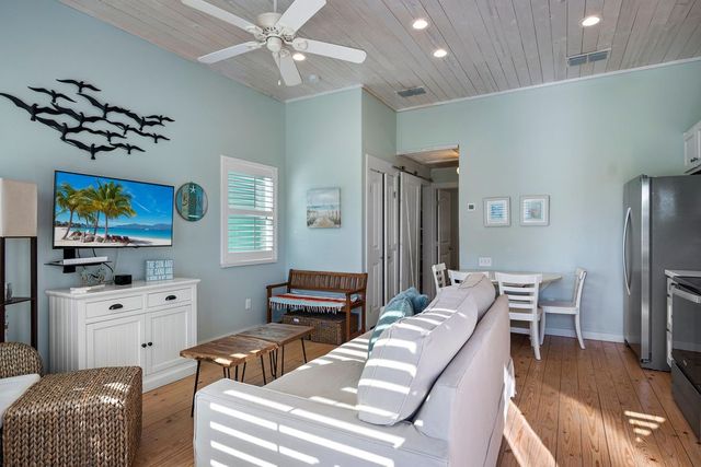 1924 S 11th St 2, Port Aransas, TX 78373