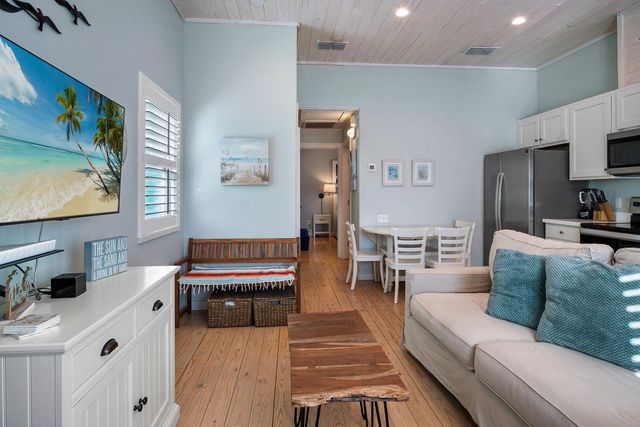 1924 S 11th St 2, Port Aransas, TX 78373