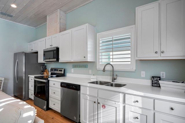 1924 S 11th St 2, Port Aransas, TX 78373