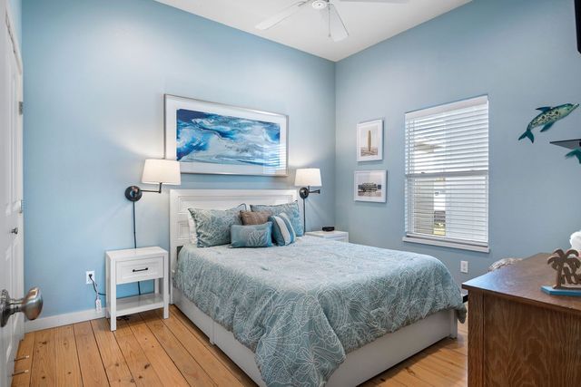 1924 S 11th St 2, Port Aransas, TX 78373