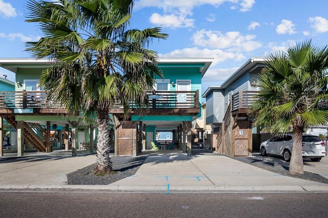 1924 S 11th St 2, Port Aransas, TX 78373
