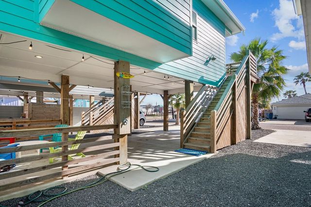 1924 S 11th St 2, Port Aransas, TX 78373
