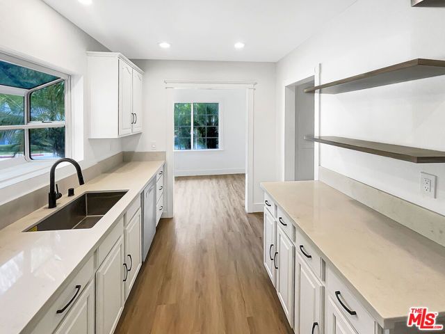 3700 Olympiad Drive, View Park, CA 90043