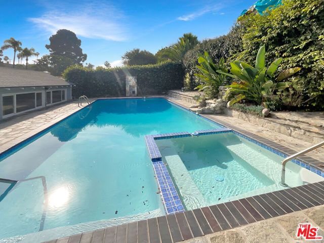 3700 Olympiad Drive, View Park, CA 90043