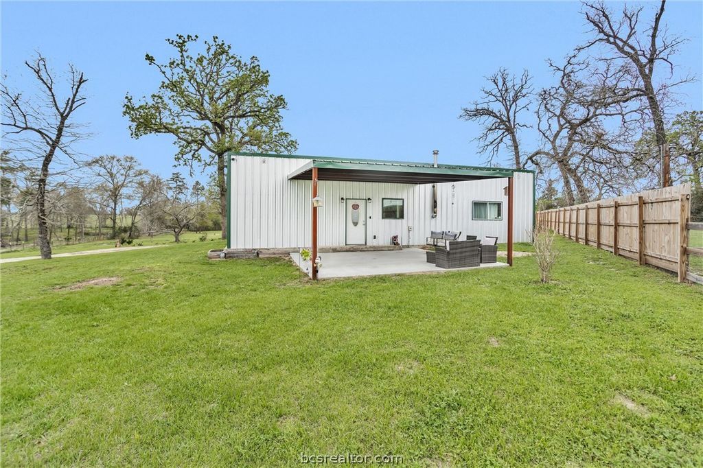 6452 Oakhill Lane, Richards, TX 77873 — photo 4