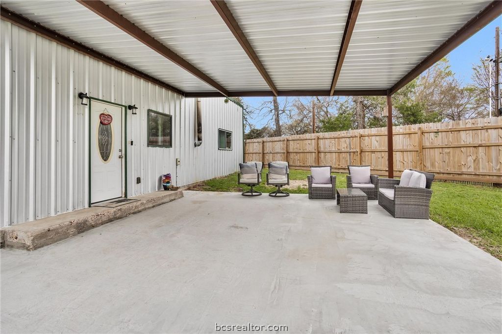 6452 Oakhill Lane, Richards, TX 77873 — photo 5