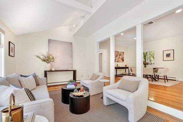 15 Mackintosh Lane, Lincoln, MA 01773