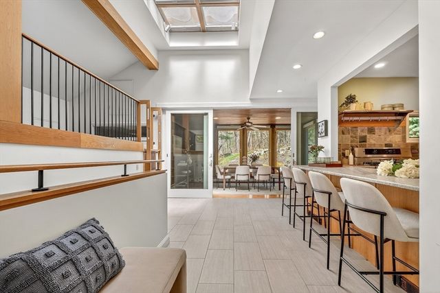 15 Mackintosh Lane, Lincoln, MA 01773