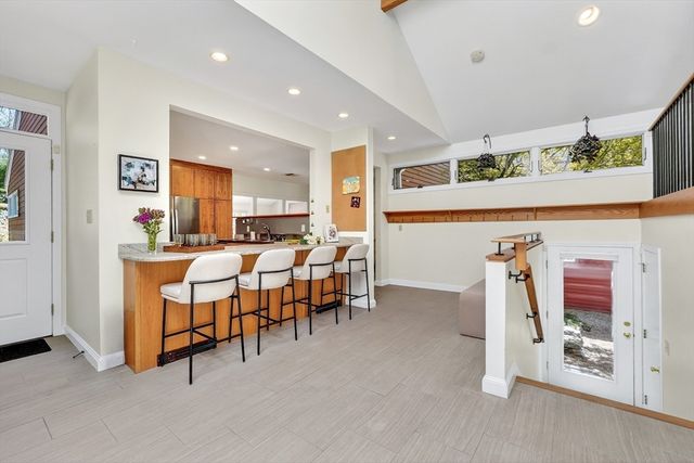 15 Mackintosh Lane, Lincoln, MA 01773