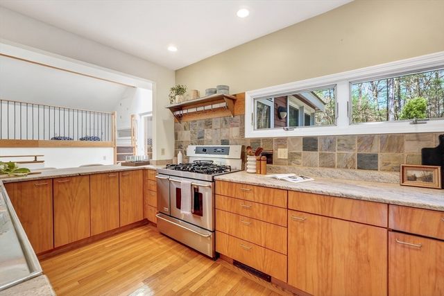 15 Mackintosh Lane, Lincoln, MA 01773