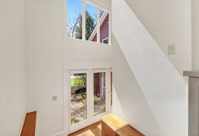 15 Mackintosh Lane, Lincoln, MA 01773