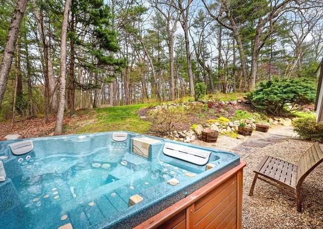 15 Mackintosh Lane, Lincoln, MA 01773