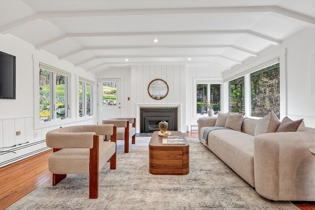 15 Mackintosh Lane, Lincoln, MA 01773