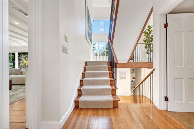 15 Mackintosh Lane, Lincoln, MA 01773