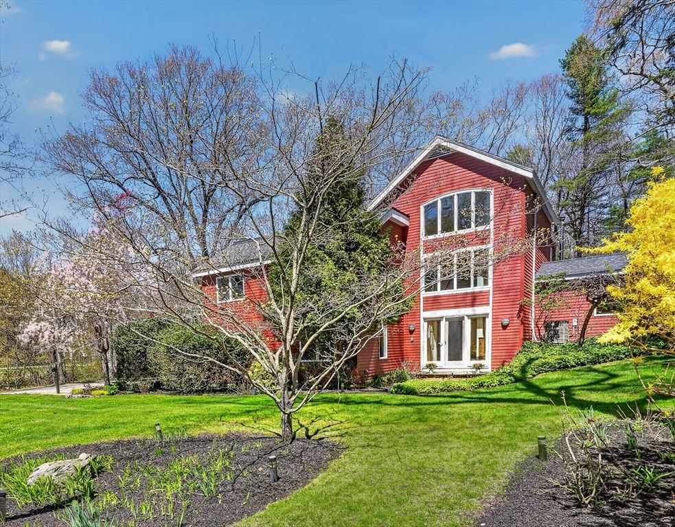 15 Mackintosh Lane, Lincoln, MA 01773