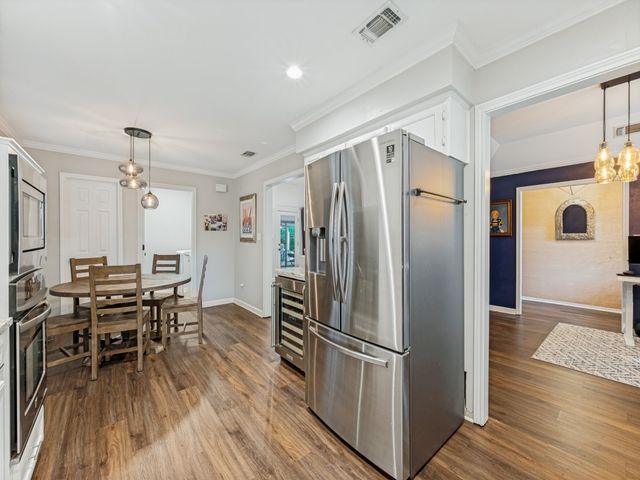 2526 Dove Creek Lane, Carrollton, TX 75006