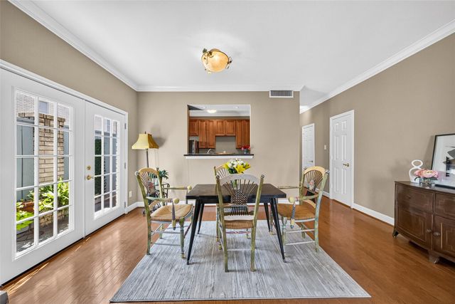404 Wilcrest Drive 404, Houston, TX 77042