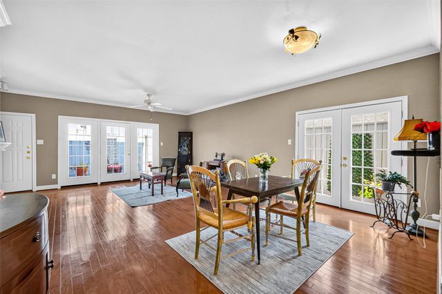 404 Wilcrest Drive 404, Houston, TX 77042