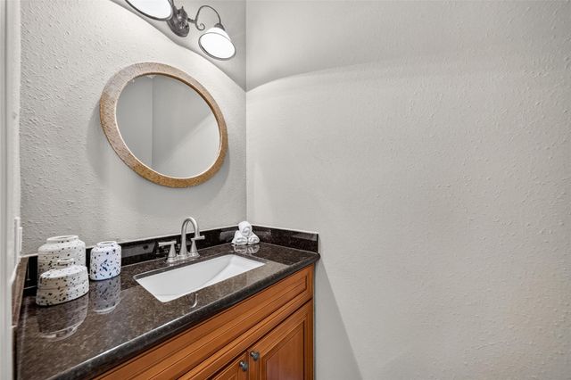404 Wilcrest Drive 404, Houston, TX 77042