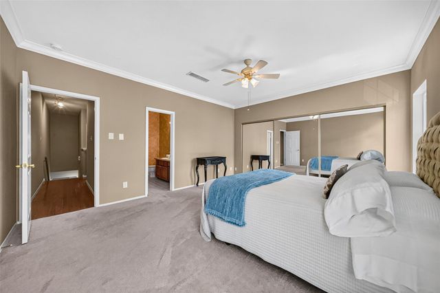 404 Wilcrest Drive 404, Houston, TX 77042