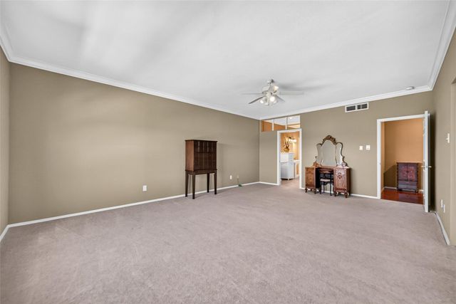 404 Wilcrest Drive 404, Houston, TX 77042