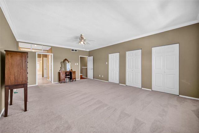 404 Wilcrest Drive 404, Houston, TX 77042
