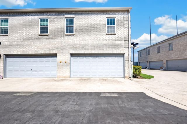 404 Wilcrest Drive 404, Houston, TX 77042
