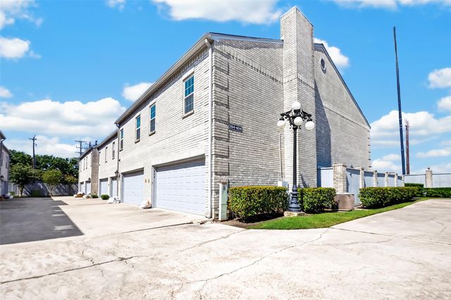 404 Wilcrest Drive 404, Houston, TX 77042