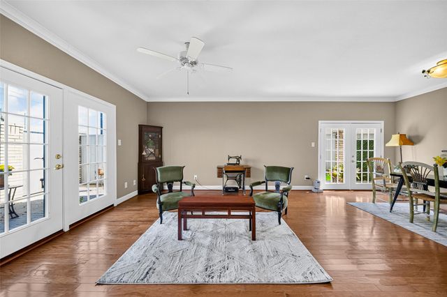 404 Wilcrest Drive 404, Houston, TX 77042